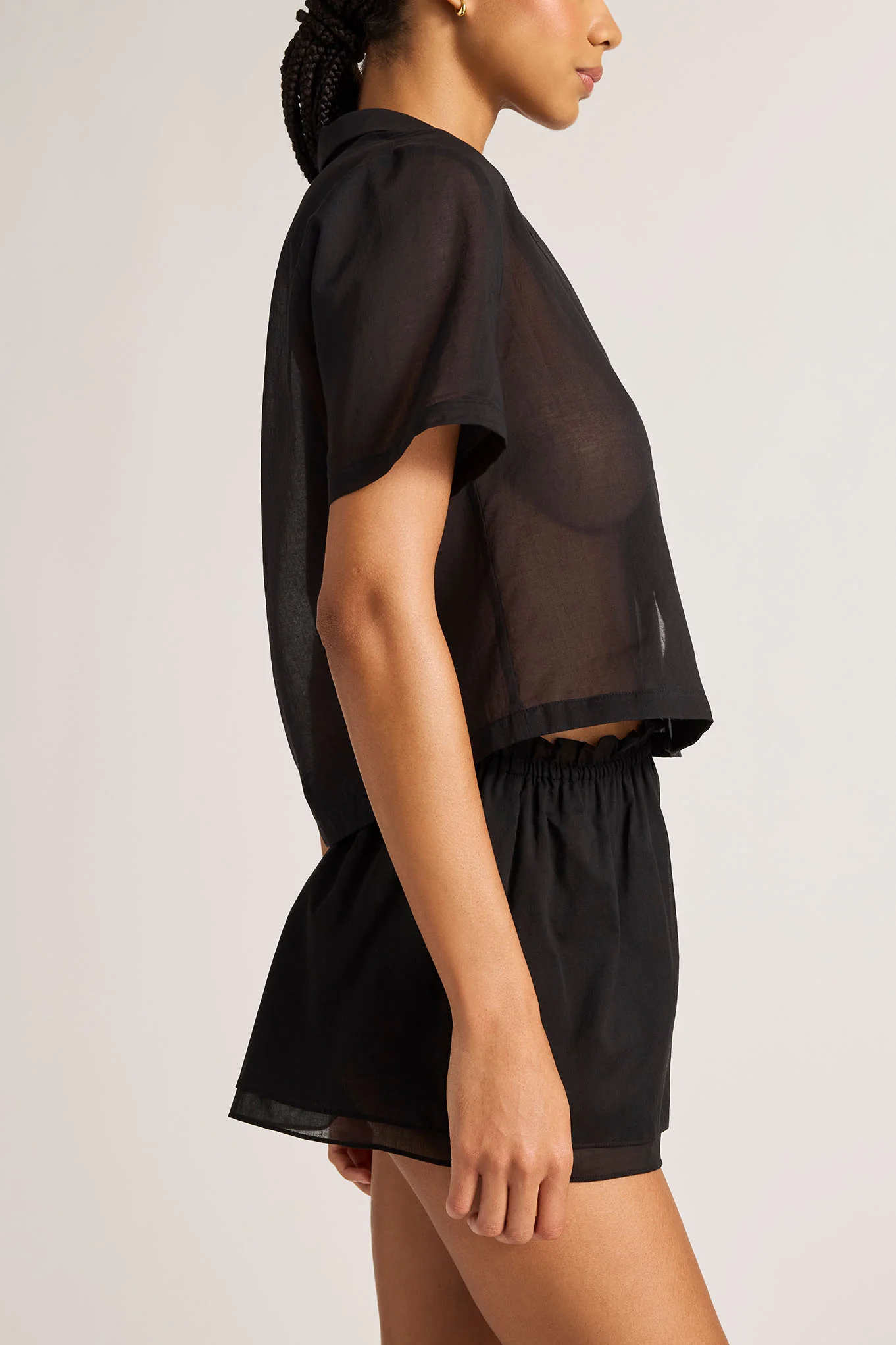 Island Short Sleeve Shirt in Black - Image 2